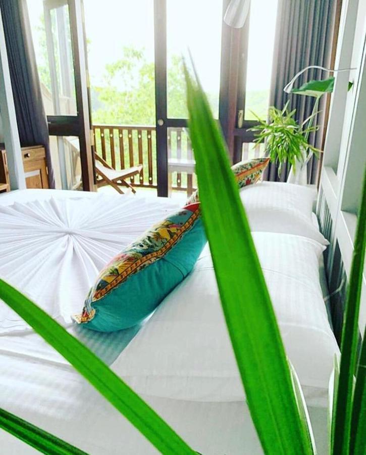Sri Yoga Shala Bed and Breakfast Unawatuna Exteriör bild