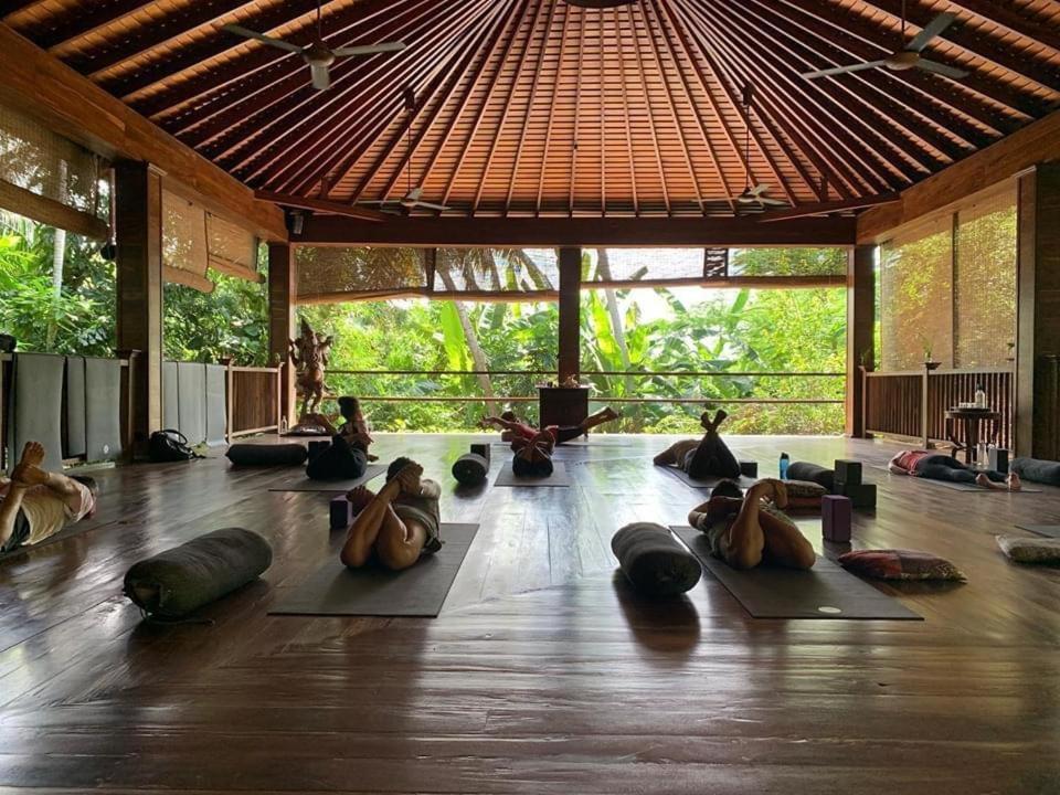 Sri Yoga Shala Bed and Breakfast Unawatuna Exteriör bild